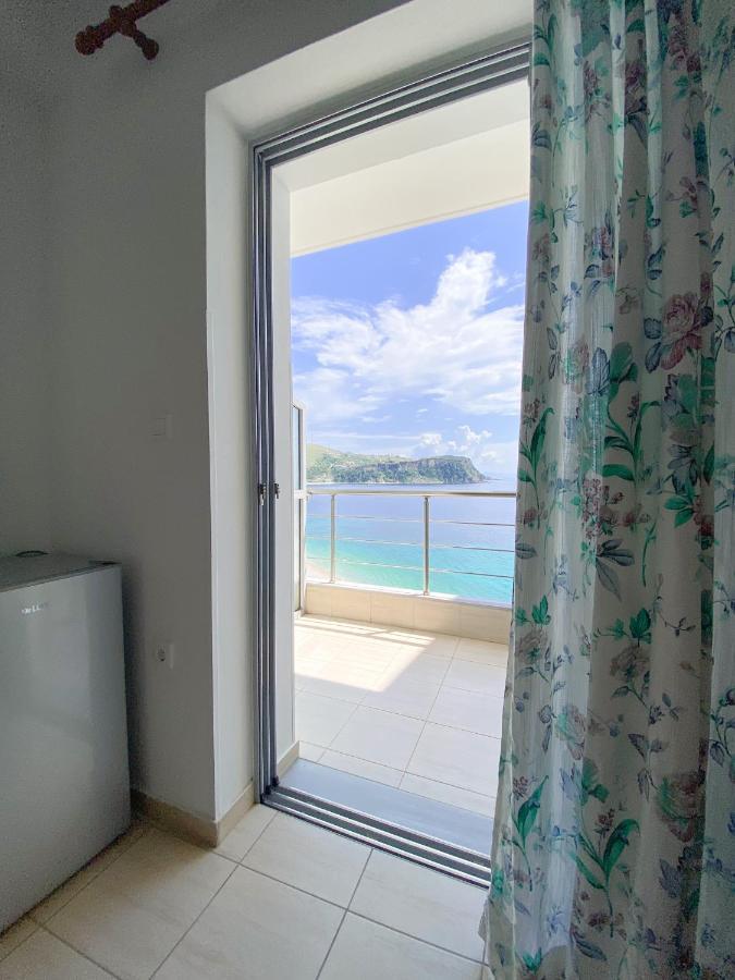Acta'S Rooms Himarë Dış mekan fotoğraf