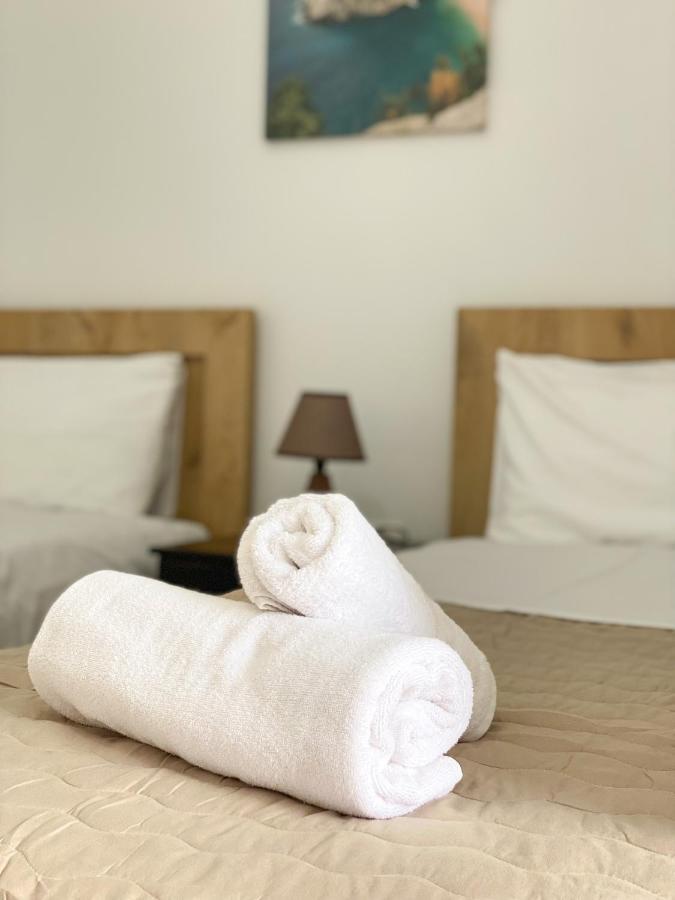 Acta'S Rooms Himarë Dış mekan fotoğraf